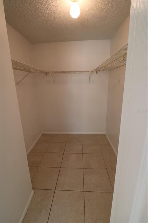 Building Photo - 5017 Oakshire Dr