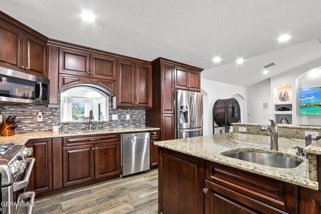 Building Photo - 1316 Hookridge Dr