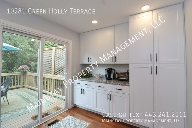 Building Photo - 10281 Green Holly Terrace