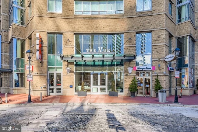 Building Photo - 675 S President St