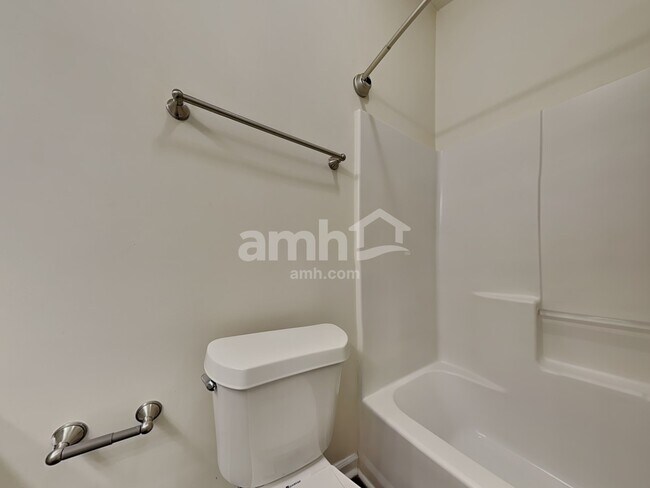 Building Photo - 3471 Erin Glen NW