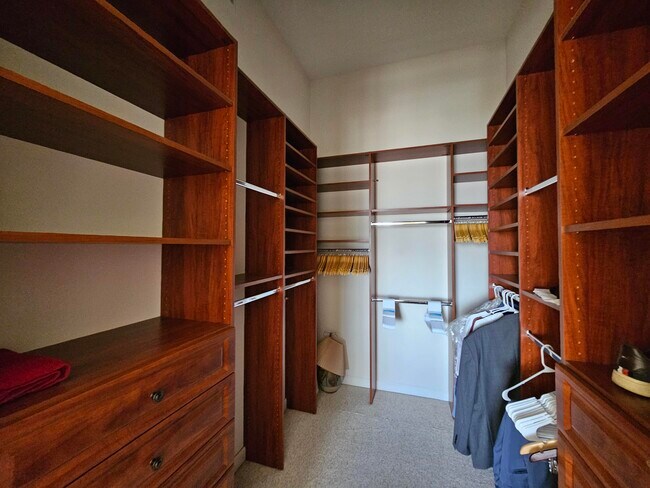 Building Photo - 801 S Olive Ave