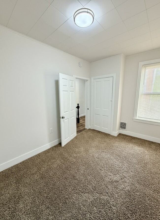 Building Photo - 1855 E Westmoreland St