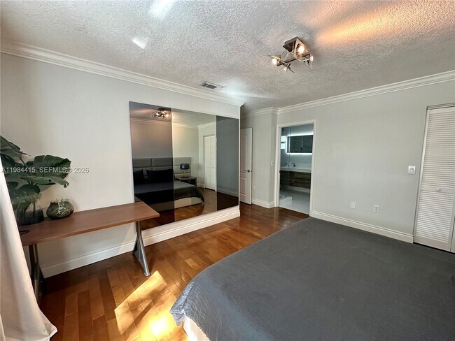 Building Photo - 9060 SW 215th Terrace