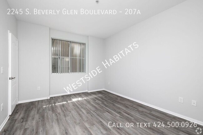 Building Photo - 2245 S Beverly Glen Blvd