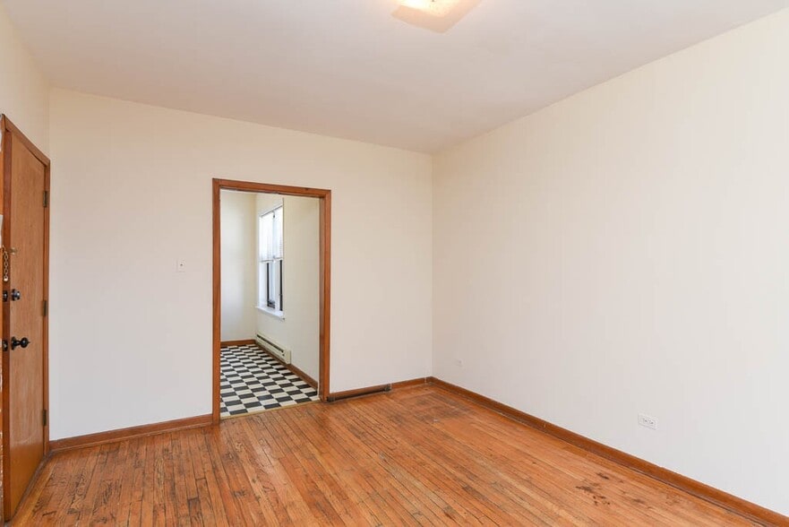 Building Photo - 2851 N Orchard St