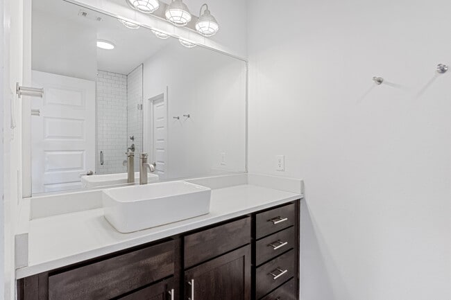 Building Photo - 1114 N Olive St