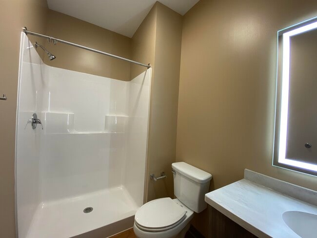 Building Photo - 83 Hanover St