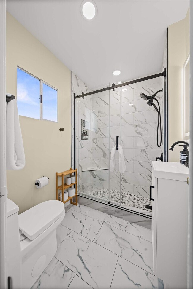 Building Photo - 4503 Bond St