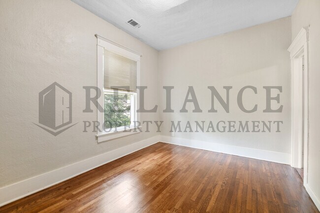 Building Photo - 1125 N Larimer Ave