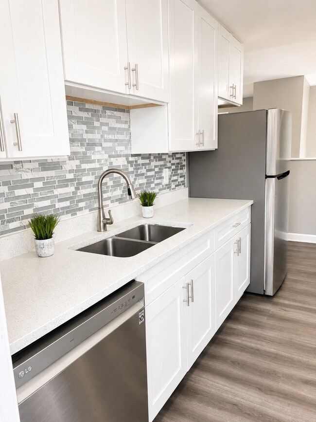 Building Photo - Spacious 3-Bedroom 2 Bath Home in Gary