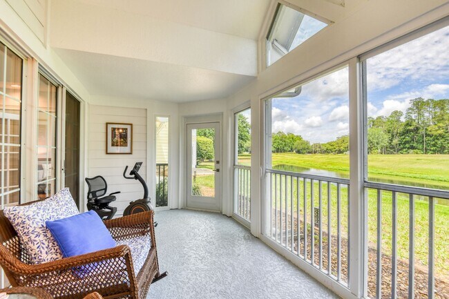 Building Photo - Luxury 3-bedroom - 4 bath with garage