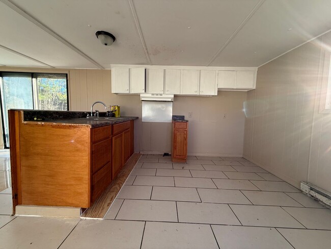 Building Photo - Home for Rent