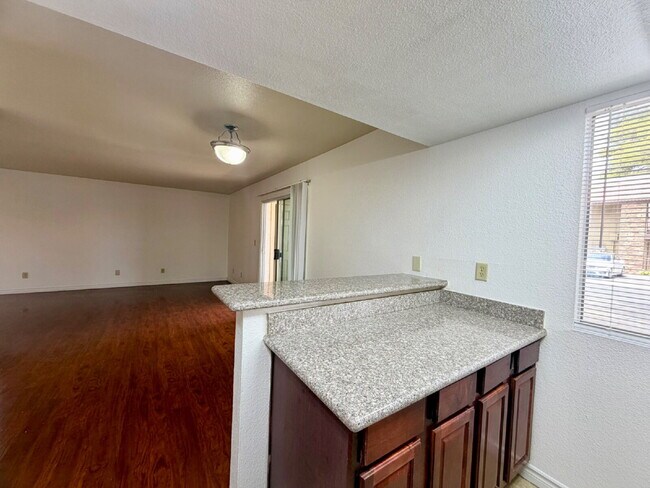 Building Photo - LAS VEGAS GUARD-GATED CONDO FOR RENT | 2 BEDROOM DOWNSTAIRS UNIT | BELLA VITA COMMUNITY