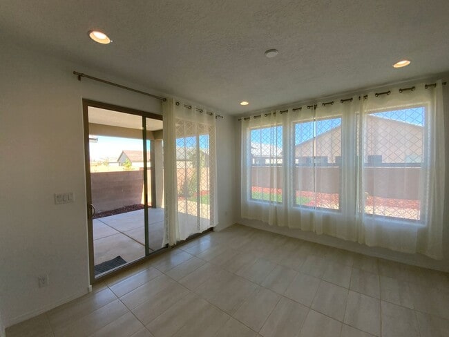 Building Photo - 3 Bedroom Single Story New Build in Mesa Del Sol Near Netflix Studios!