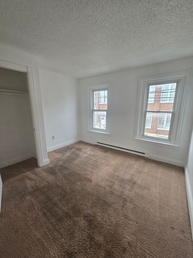 Building Photo - 416 W Whitehall St