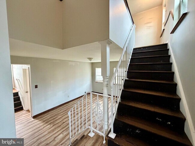 Building Photo - 309 Missouri Ave