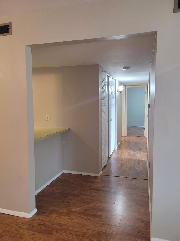 Building Photo - 2 Fairways Cir