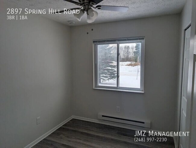 Building Photo - 2897 Spring Hill Dr