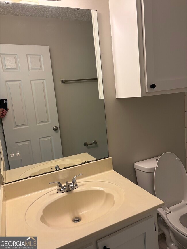 Building Photo - 724 Morningside Ln