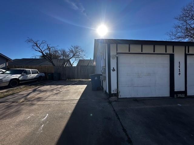 Building Photo - 1410 W Braker Ln