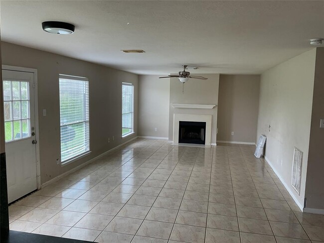 Building Photo - 3110 Meadow Bay Dr