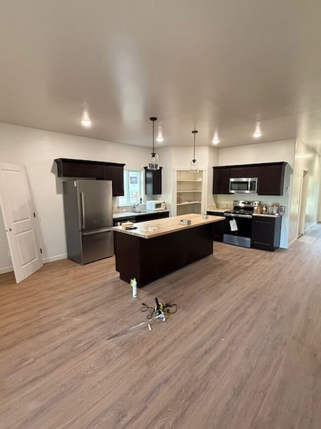 Primary Photo - 504 S 5th St