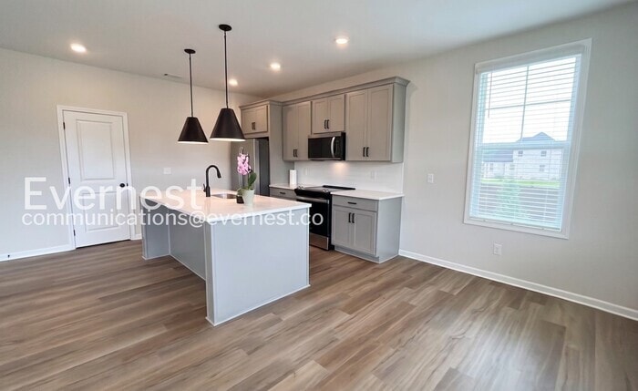 Building Photo - 7726 Mistflower Cir