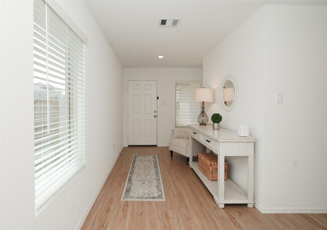 Building Photo - 26706 Paloma Blanca Dr
