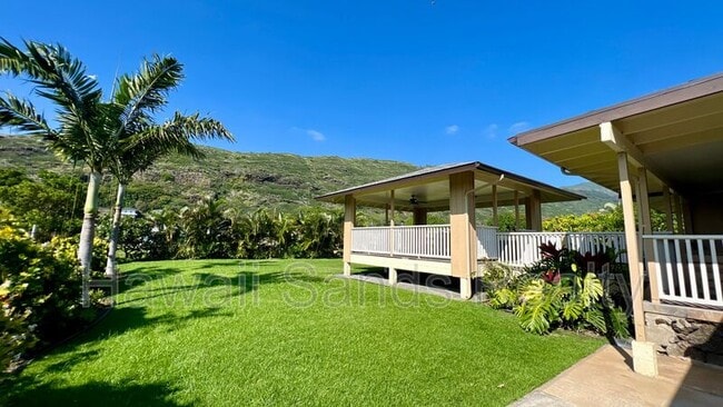 Building Photo - 254A Kuliouou Rd