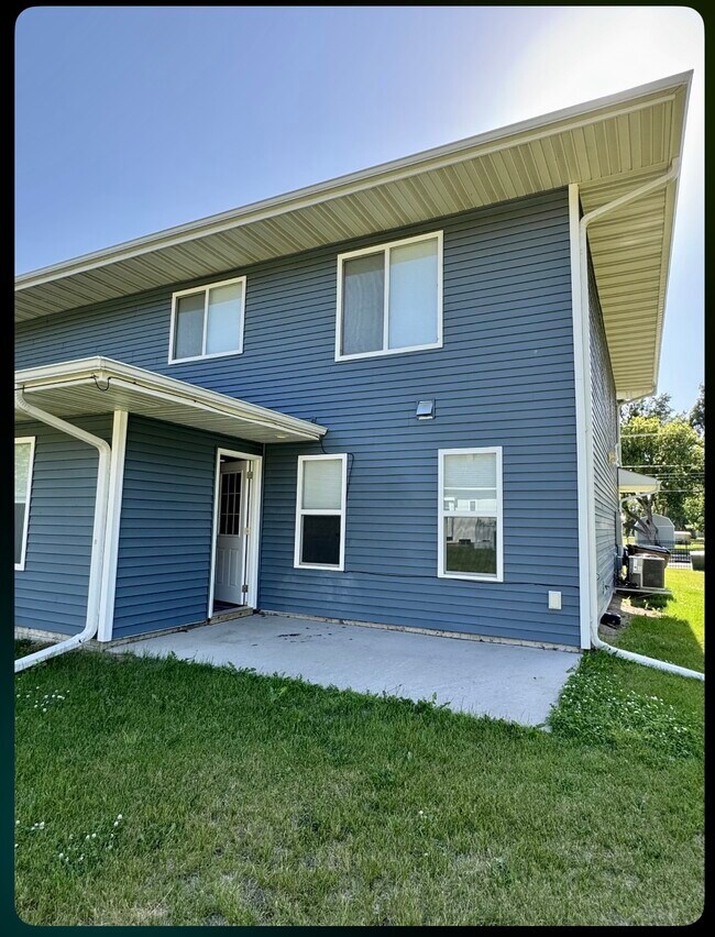 Building Photo - 5711 NW 54th Ct