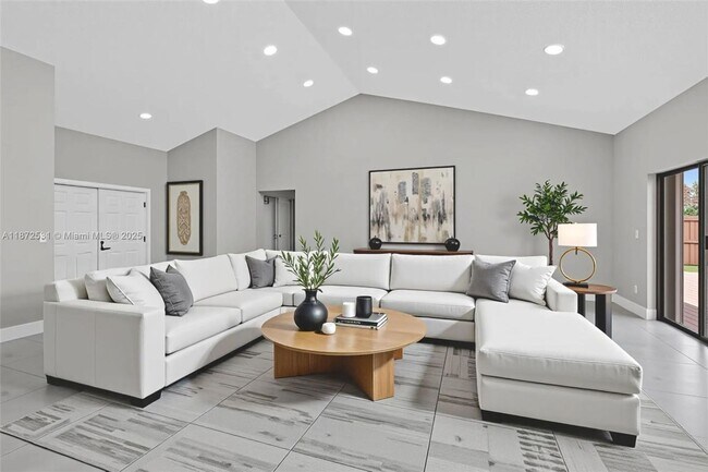 Building Photo - 9581 El Clair Ranch Rd