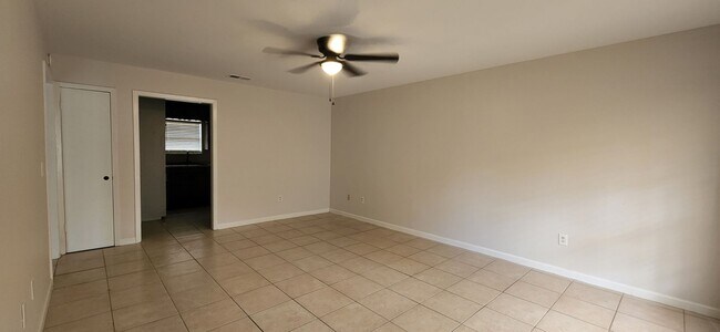 Building Photo - 2018-2020 Beverly Dr.