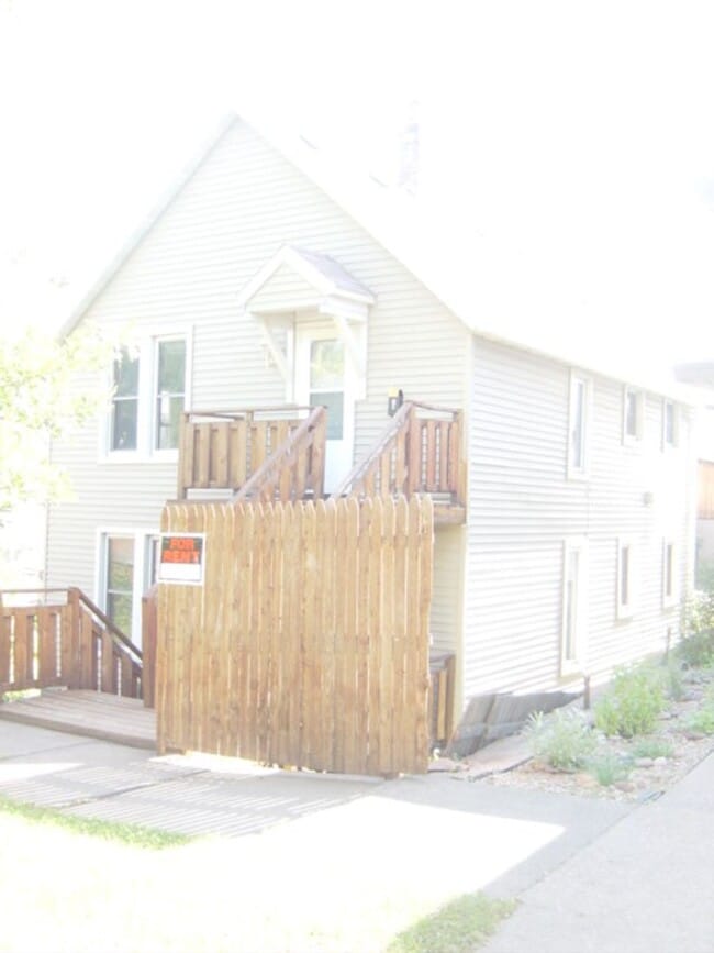 Building Photo - 2208 W 2nd St