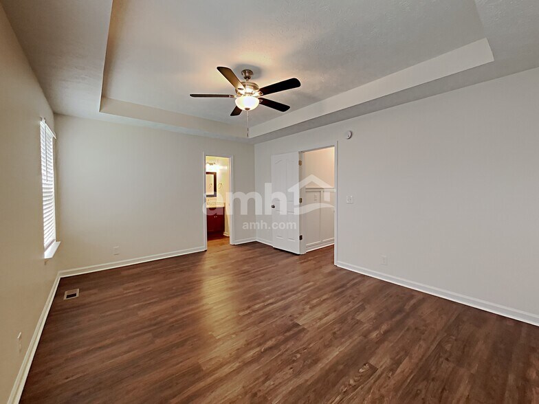 Building Photo - 1543 St Andrews Dr
