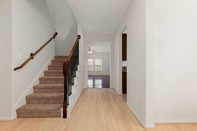 Building Photo - 21426 Venture Park Dr