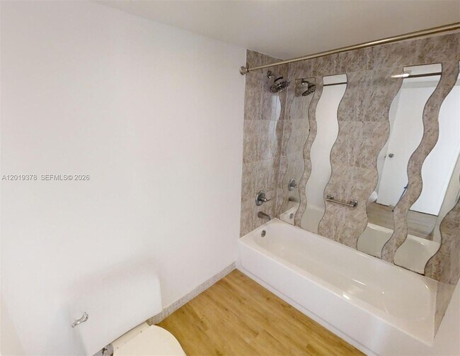 Building Photo - 210 174th St