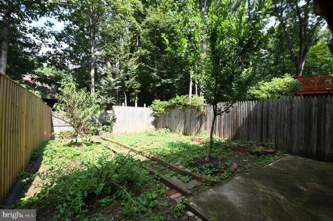 Building Photo - 8147 Inverness Ridge Rd