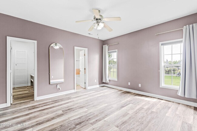Building Photo - 116 Moonstone Ct
