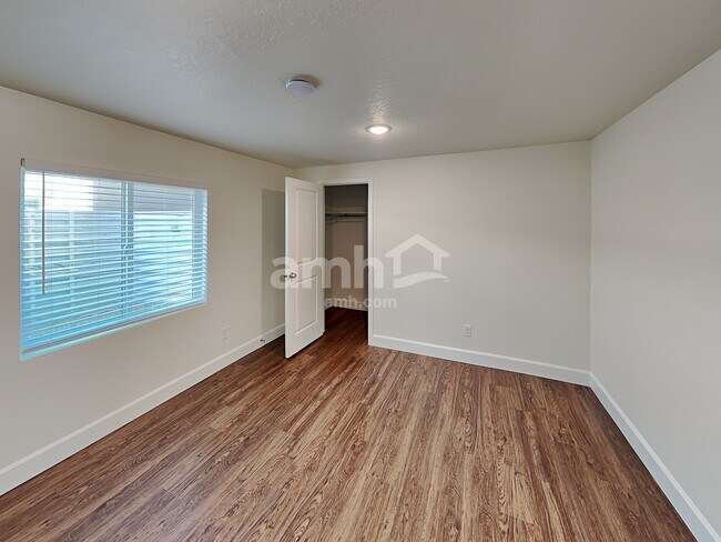 Building Photo - 6062 W Arranmore Dr