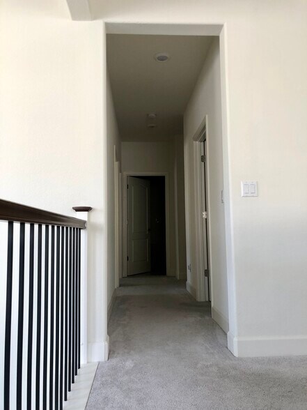 Building Photo - 9737 Quartette Dr