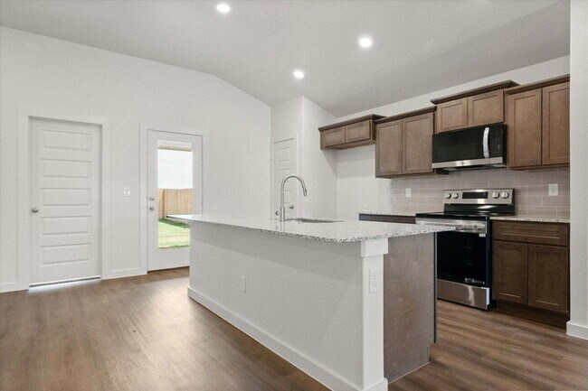 Building Photo - Beautifully Designed 3/2/2 Home with Spacious Yard in Frenship ISD