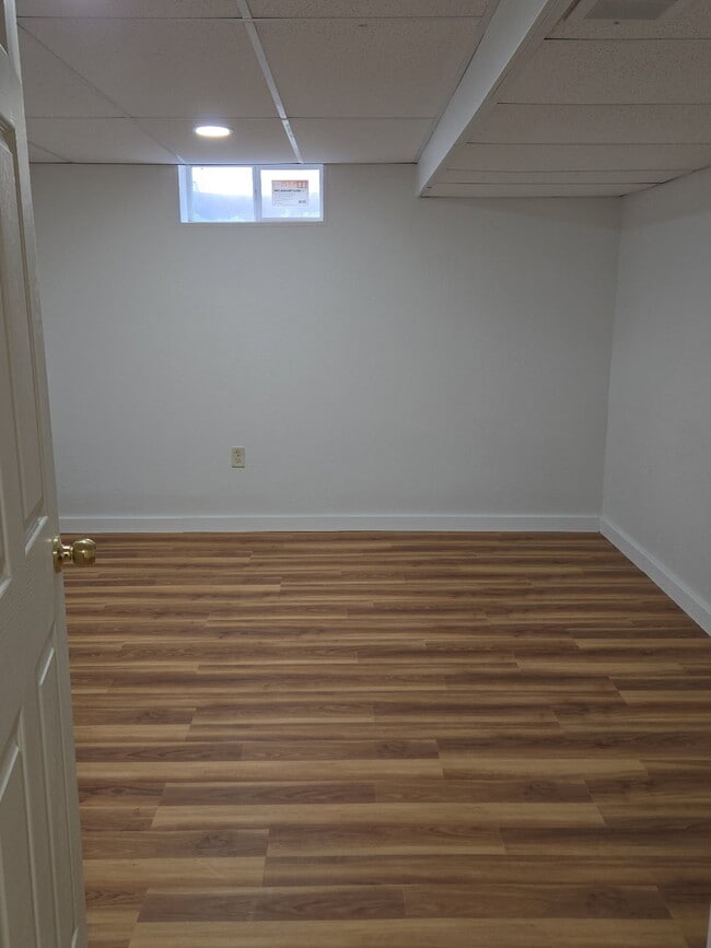 Building Photo - 2716 S Cleveland Park Dr