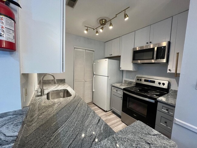 Building Photo - 1603 Britton Pl
