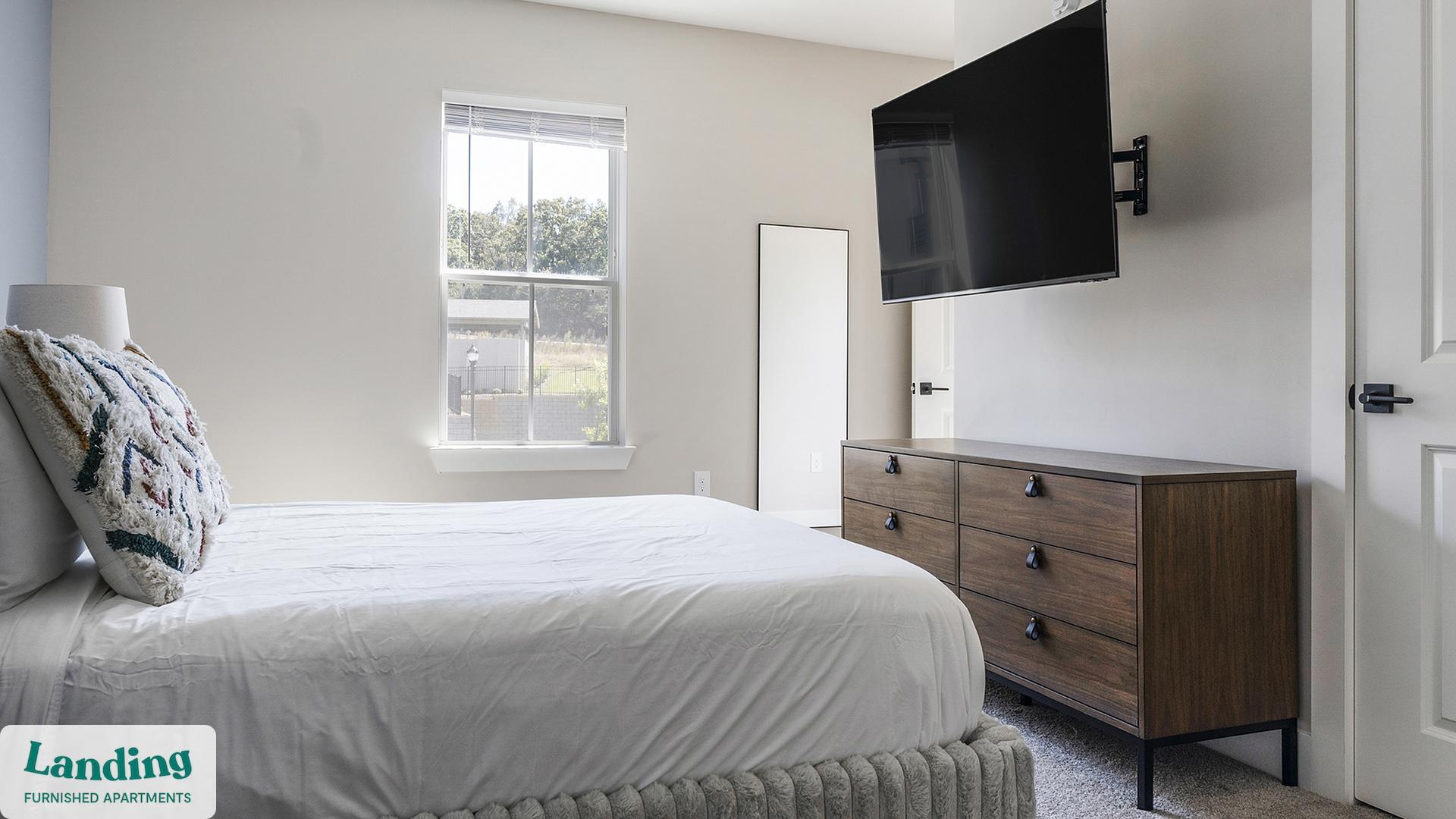 Building Photo - 1000 Forestview Dr