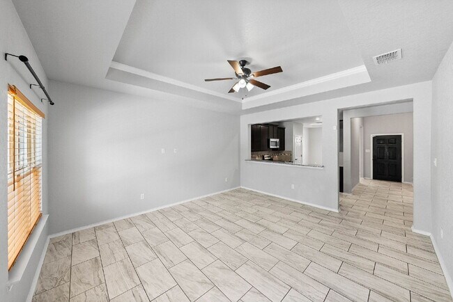 Building Photo - 170 Tedder St