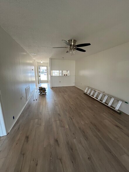 Building Photo - 2846 Bradley Ct
