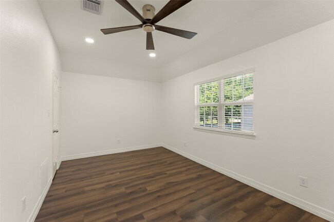 Building Photo - 15006 Sapling Oak Ct