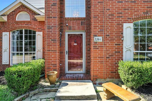 Building Photo - 1314 Pinehurst Dr