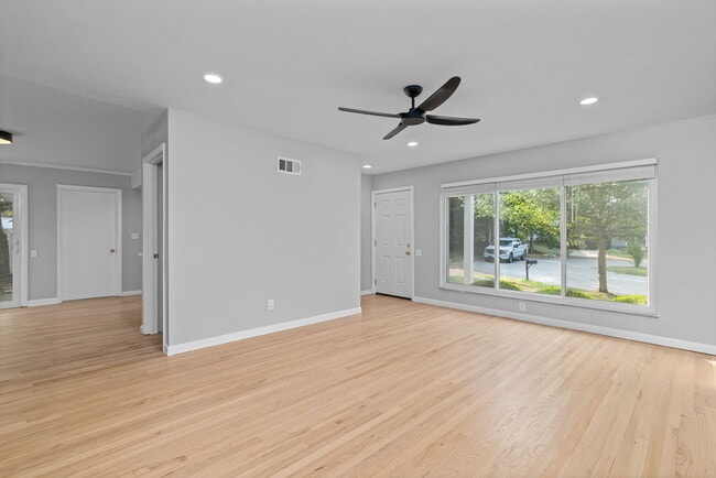 Building Photo - 303 Danworth Ct